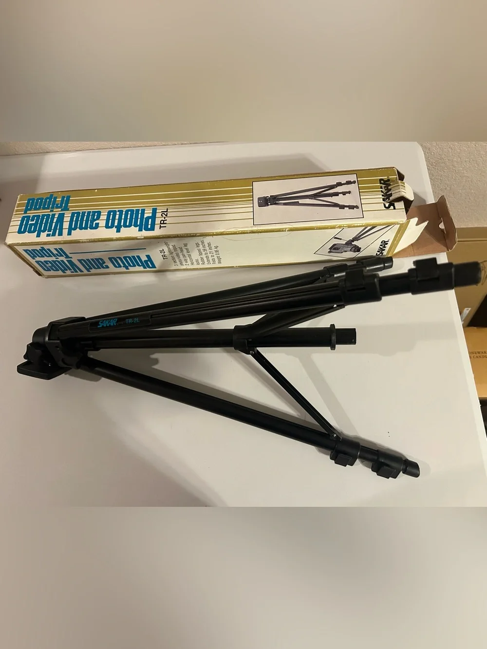 Sakar TR-2L Photo and Video Tripod in original box